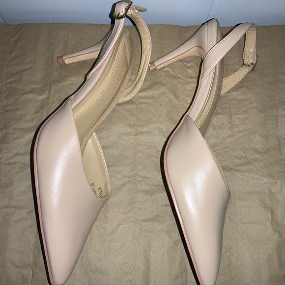 Cynthia Rowley Petula tan Slingback heels Sz 8M  pointed toe - Picture 2 of 7